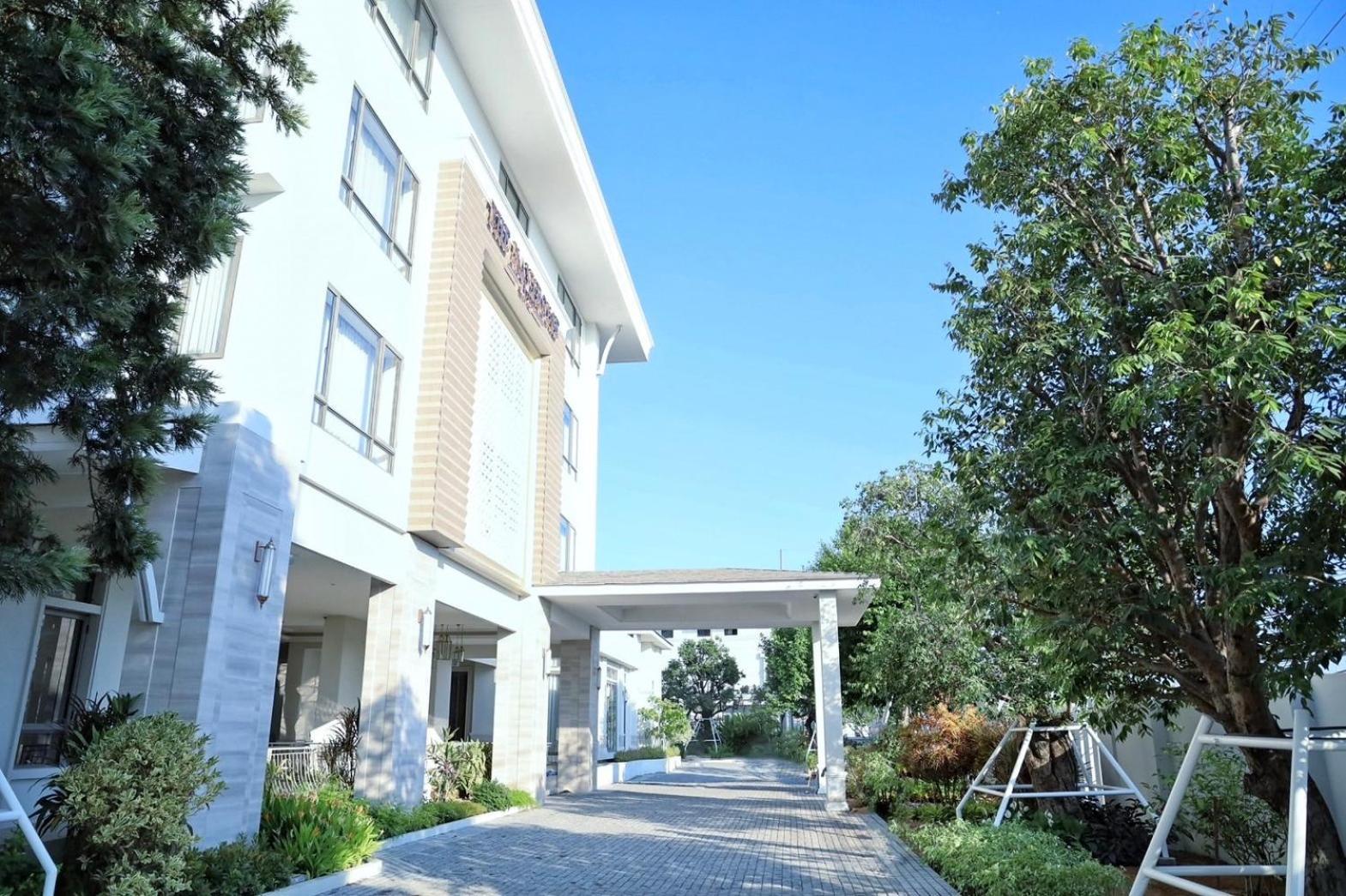 The Navy House Hotel Sattahip Exterior photo